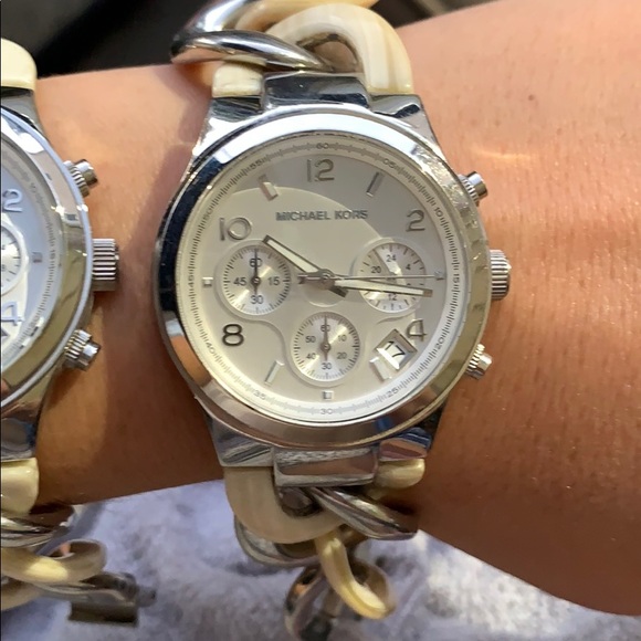 Michael Kors Bracelet Watch - Picture 2 of 3